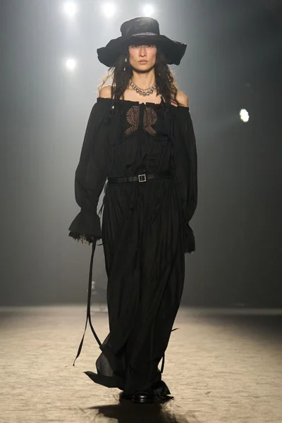 Look 35